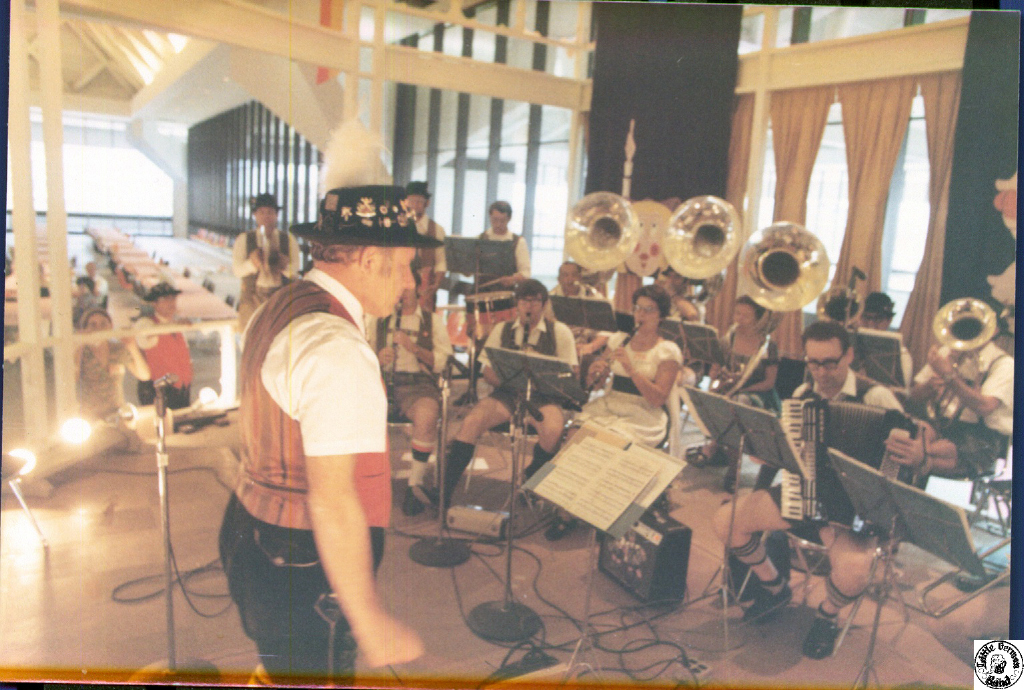 1973 10 12 02 Charlotte Oktoberfest.jpg